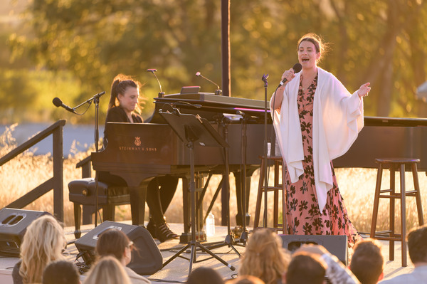 Photos: GLEE Star Lea Michele Kicks Off the BROADWAY AND VINE Concert Series Image