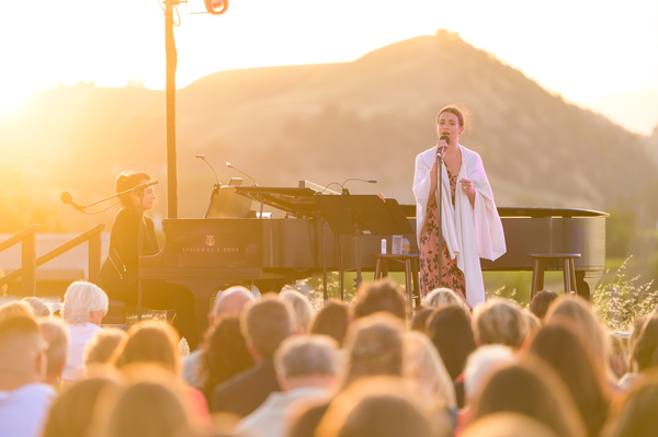 Photos: GLEE Star Lea Michele Kicks Off the BROADWAY AND VINE Concert Series Image