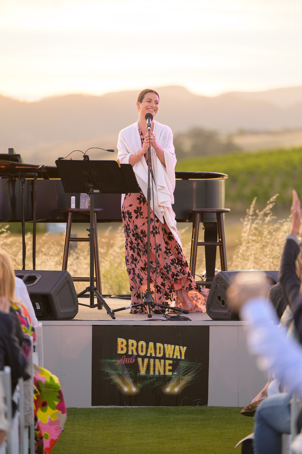 Photos: GLEE Star Lea Michele Kicks Off the BROADWAY AND VINE Concert Series Image