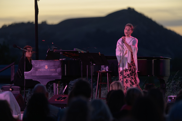 Photos: GLEE Star Lea Michele Kicks Off the BROADWAY AND VINE Concert Series Image