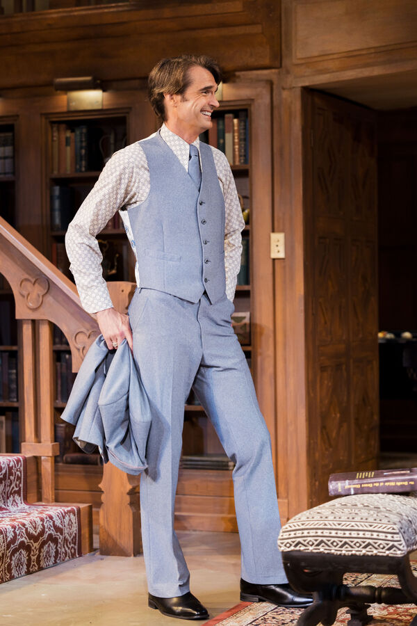 Photos: First Look at SLEUTH, Now Playing at Ensemble Theatre Company Image