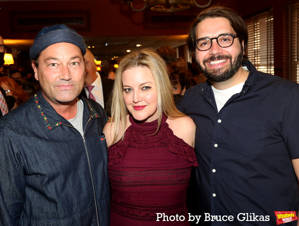 Photos: Jennifer Simard Receives Her Portrait at Sardi's Image