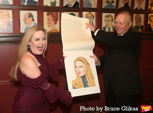 Photos: Jennifer Simard Receives Her Portrait at Sardi's Image