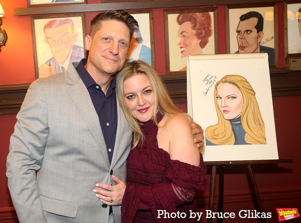 Photos: Jennifer Simard Receives Her Portrait at Sardi's Image