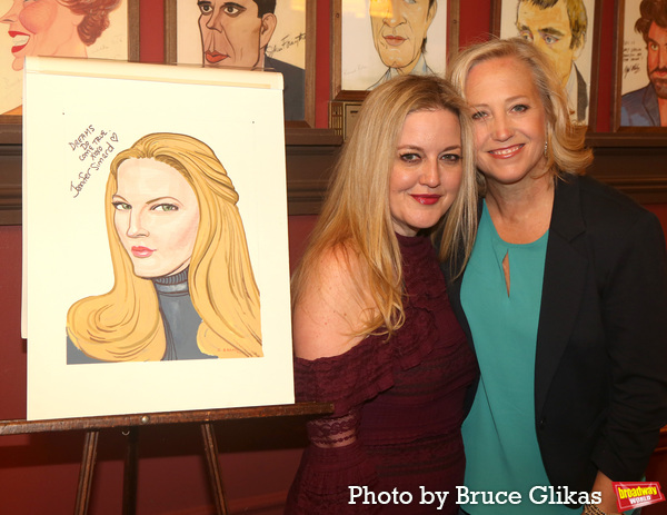 Photos: Jennifer Simard Receives Her Portrait at Sardi's Image