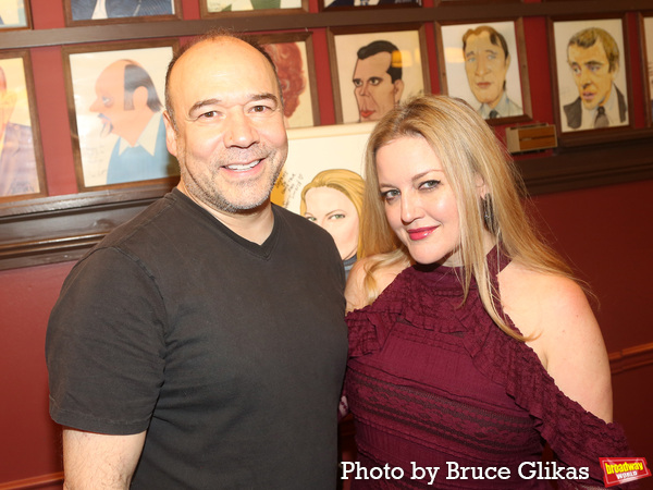 Photos: Jennifer Simard Receives Her Portrait at Sardi's Image
