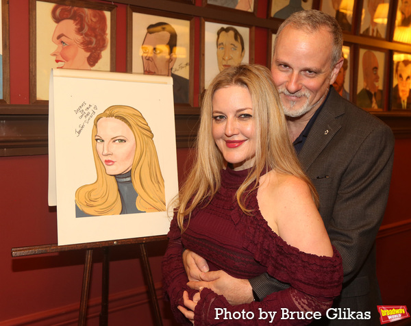 Photos: Jennifer Simard Receives Her Portrait at Sardi's Image