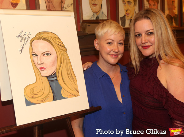 Photos: Jennifer Simard Receives Her Portrait at Sardi's 