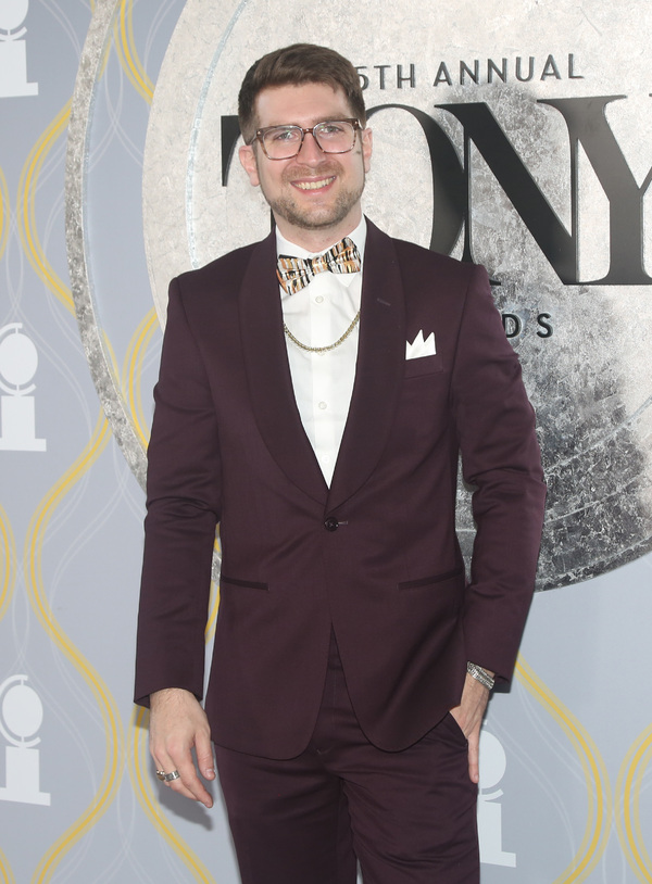Photos: Broadway Stars Align on the 2022 Tony Awards Red Carpet Image
