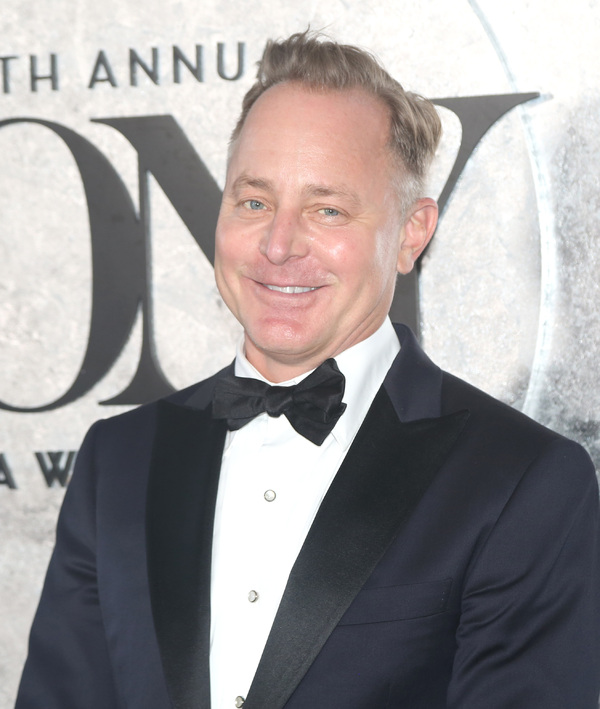 Photos: Broadway Stars Align on the 2022 Tony Awards Red Carpet Image