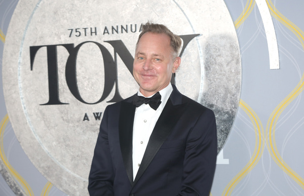 Photos: Broadway Stars Align on the 2022 Tony Awards Red Carpet Image