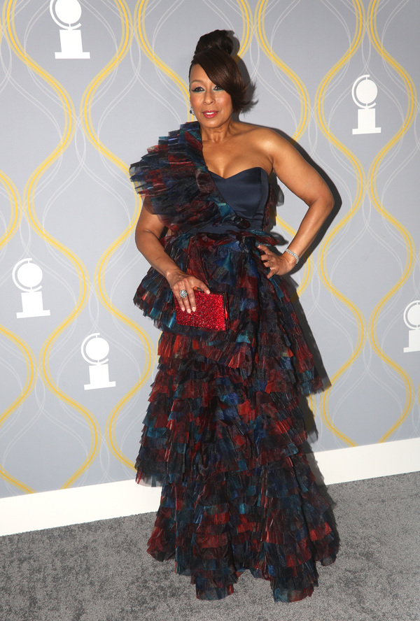 Photos: Broadway Stars Align on the 2022 Tony Awards Red Carpet Image