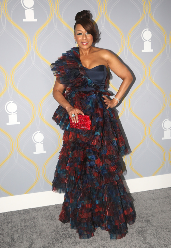 Photos: Broadway Stars Align on the 2022 Tony Awards Red Carpet Image