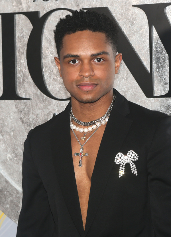 Photos: Broadway Stars Align on the 2022 Tony Awards Red Carpet Image