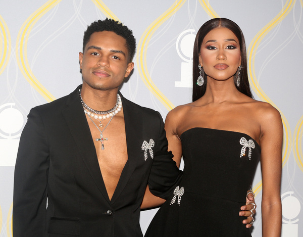Photos: Broadway Stars Align on the 2022 Tony Awards Red Carpet Image