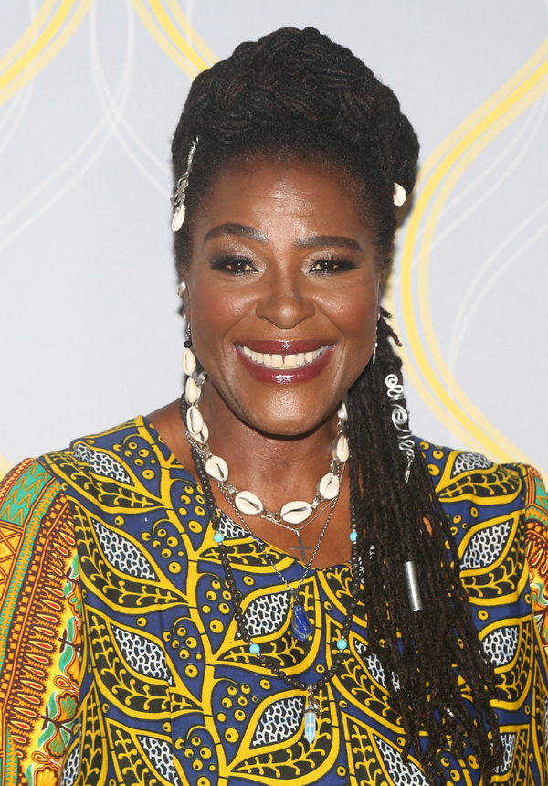 Photos: Broadway Stars Align on the 2022 Tony Awards Red Carpet Image