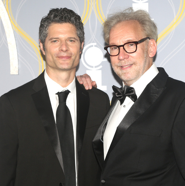Photos: Broadway Stars Align on the 2022 Tony Awards Red Carpet Image