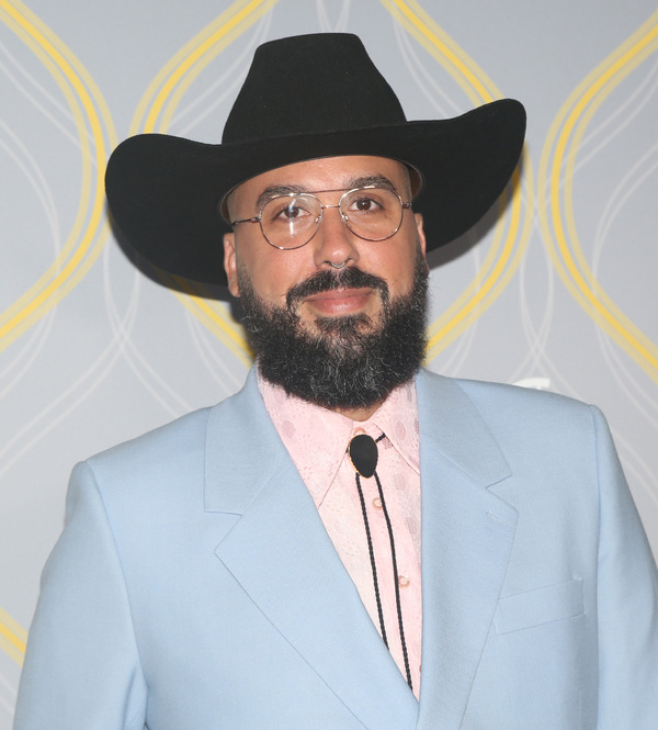 Photos: Broadway Stars Align on the 2022 Tony Awards Red Carpet Image