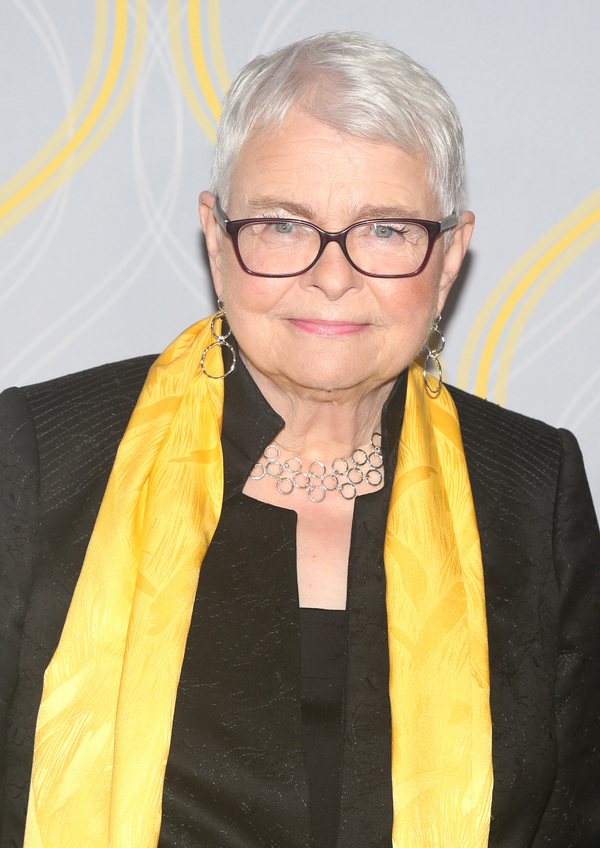 Photos: Broadway Stars Align on the 2022 Tony Awards Red Carpet Image