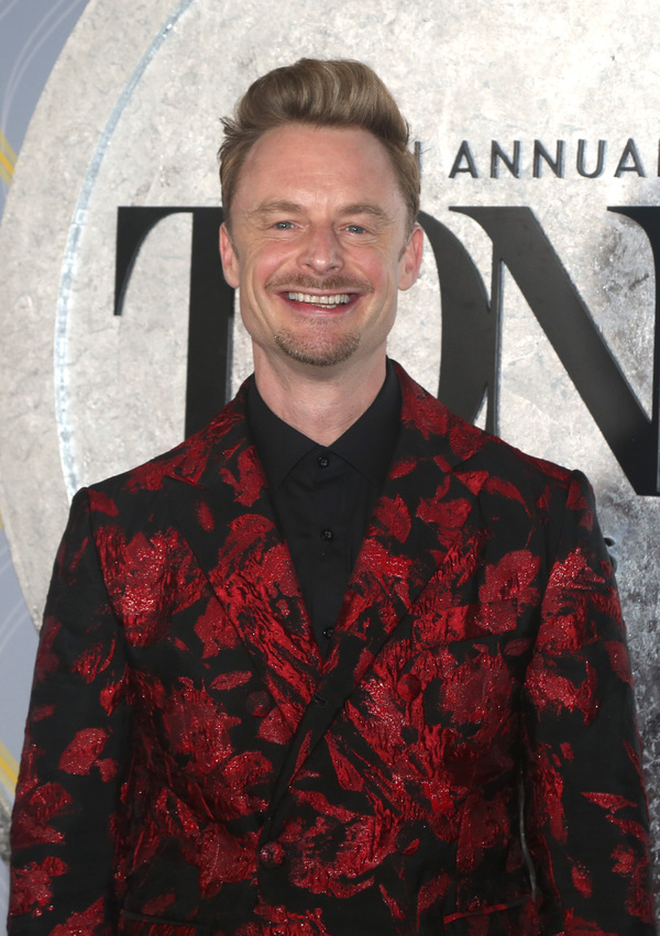 Photos: Broadway Stars Align on the 2022 Tony Awards Red Carpet Image