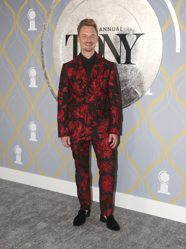 Photos: Broadway Stars Align on the 2022 Tony Awards Red Carpet Image