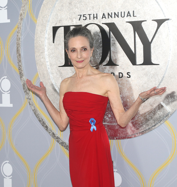 Photos: Broadway Stars Align on the 2022 Tony Awards Red Carpet Image