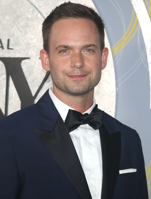 Photos: Broadway Stars Align on the 2022 Tony Awards Red Carpet Image