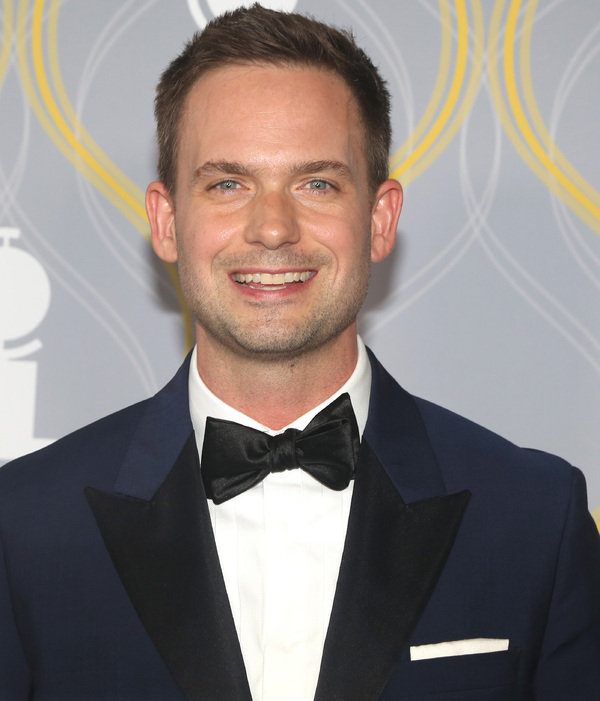 Photos: Broadway Stars Align on the 2022 Tony Awards Red Carpet Image