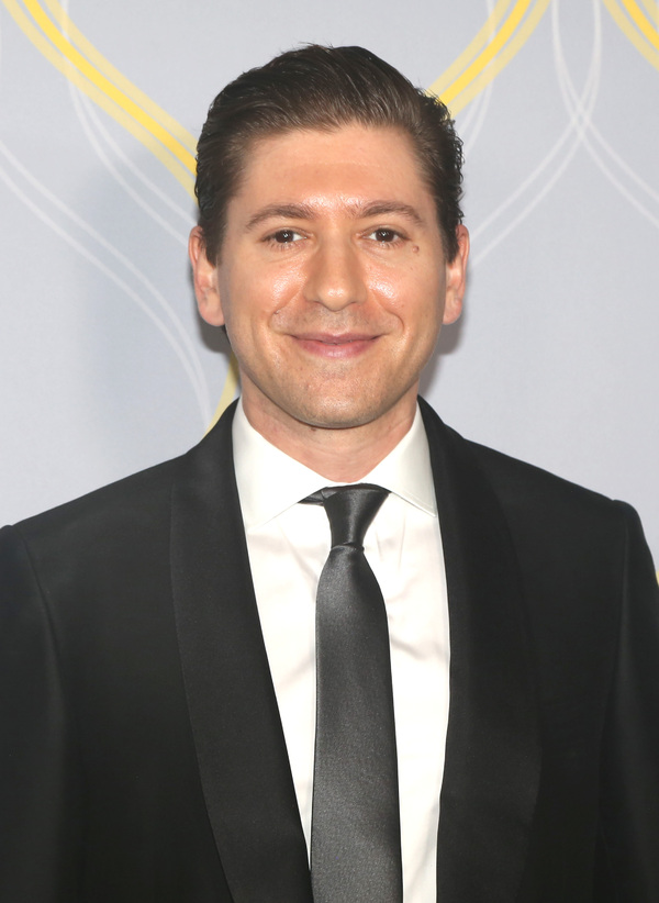 Photos: Broadway Stars Align on the 2022 Tony Awards Red Carpet Image