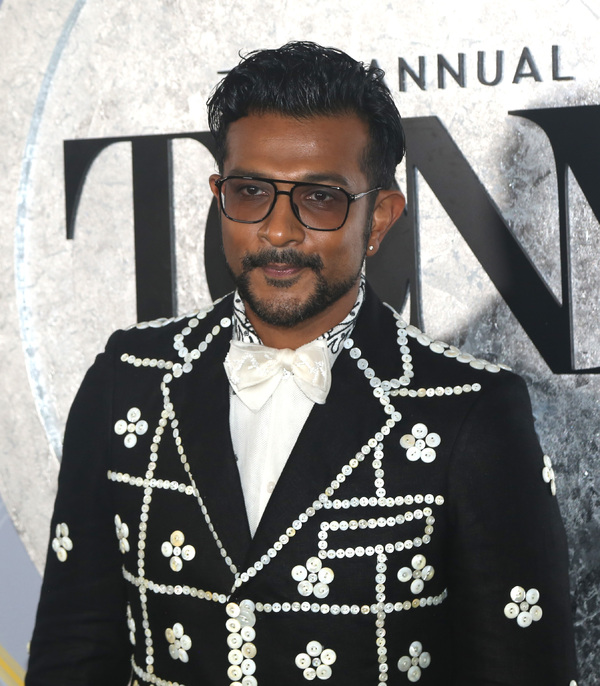 Photos: Broadway Stars Align on the 2022 Tony Awards Red Carpet Image