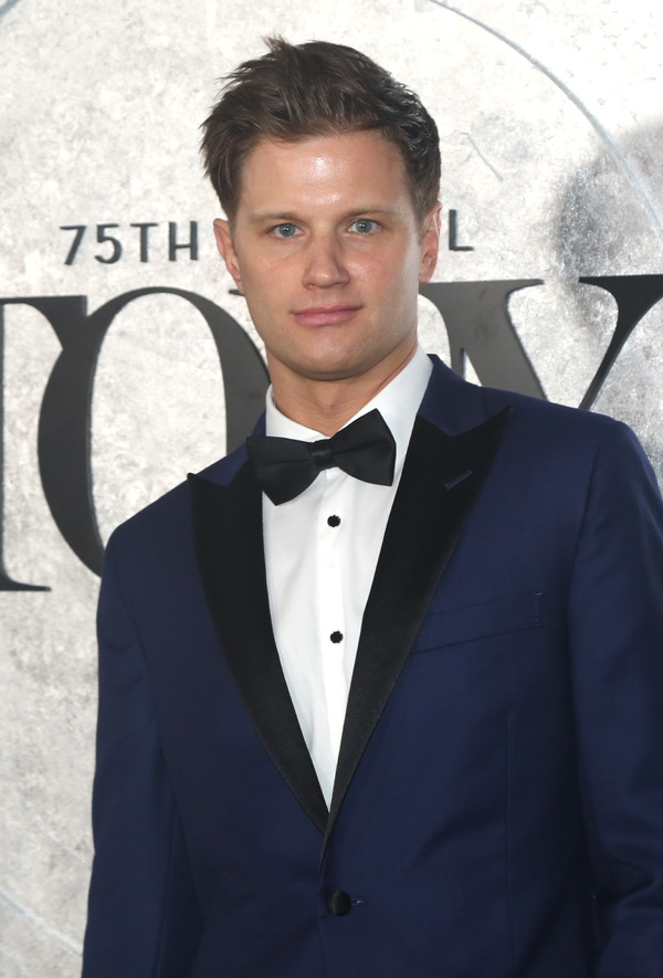 Photos: Broadway Stars Align on the 2022 Tony Awards Red Carpet Image