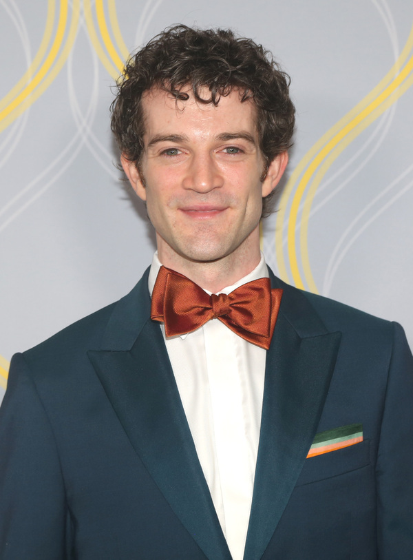 Photos: Broadway Stars Align on the 2022 Tony Awards Red Carpet Image