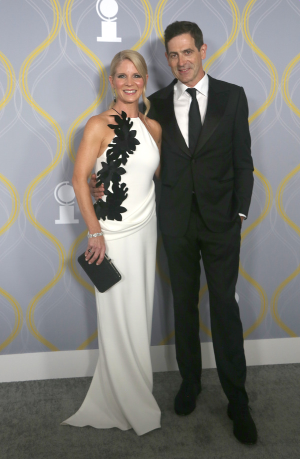 Photos: Broadway Stars Align on the 2022 Tony Awards Red Carpet Image