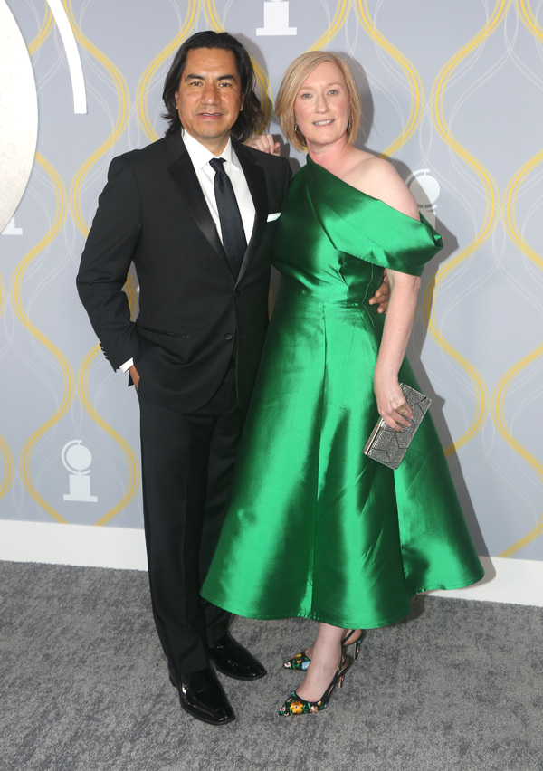 Photos: Broadway Stars Align on the 2022 Tony Awards Red Carpet Image