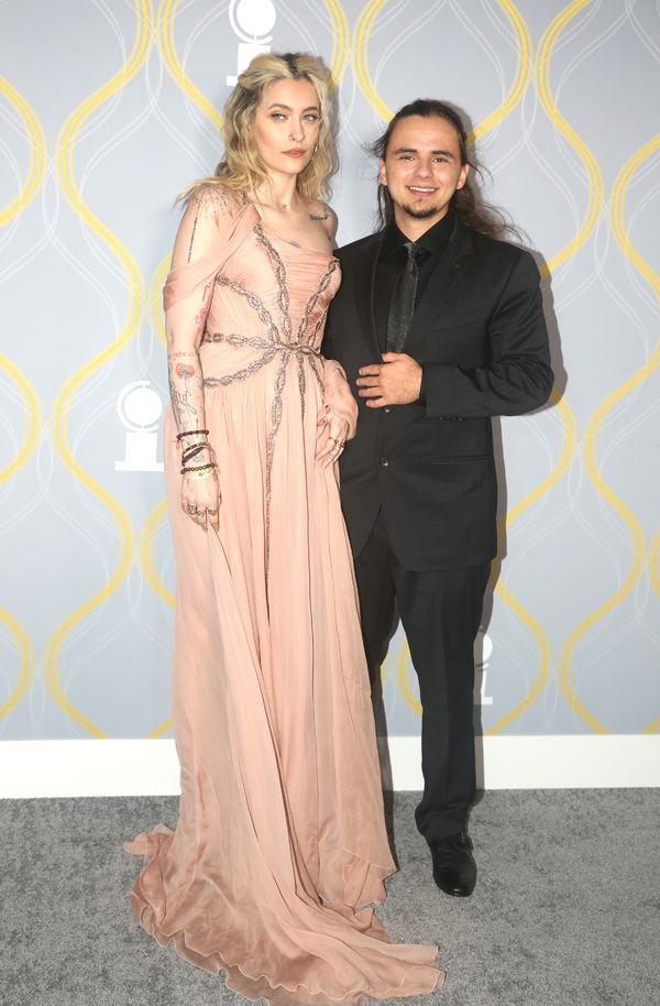 Photos: Broadway Stars Align on the 2022 Tony Awards Red Carpet Image