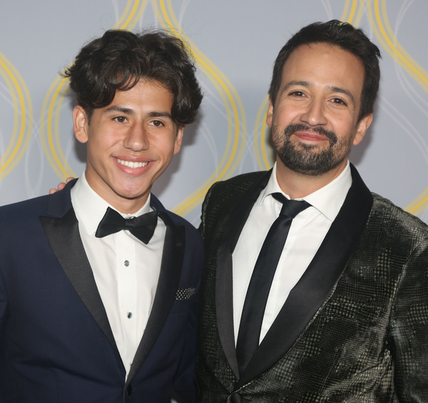 Photos: Broadway Stars Align on the 2022 Tony Awards Red Carpet Image