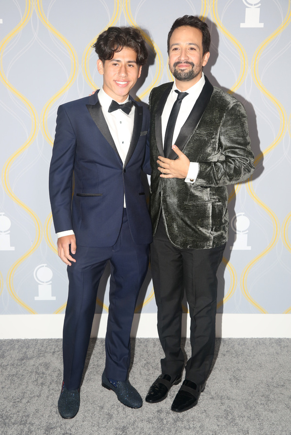 Photos: Broadway Stars Align on the 2022 Tony Awards Red Carpet Image