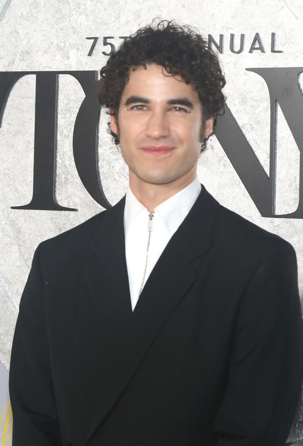 Photos: Broadway Stars Align on the 2022 Tony Awards Red Carpet Image