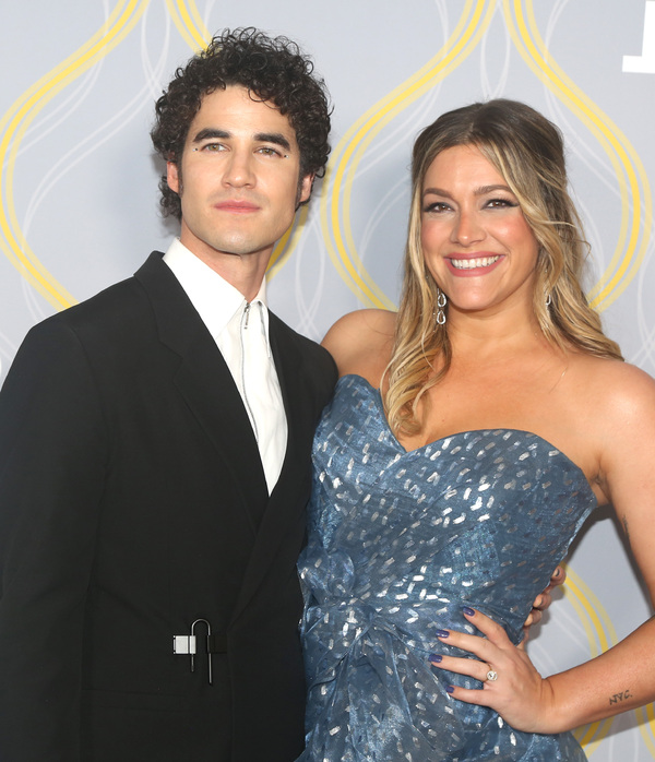 Photos: Broadway Stars Align on the 2022 Tony Awards Red Carpet Image
