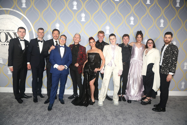 Photos: Broadway Stars Align on the 2022 Tony Awards Red Carpet Image