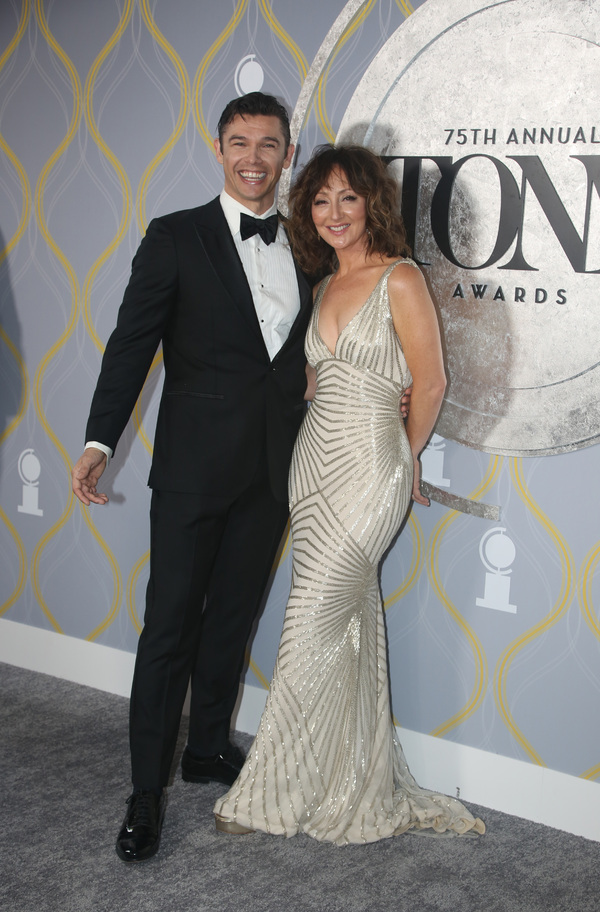 Photos: Broadway Stars Align on the 2022 Tony Awards Red Carpet Image