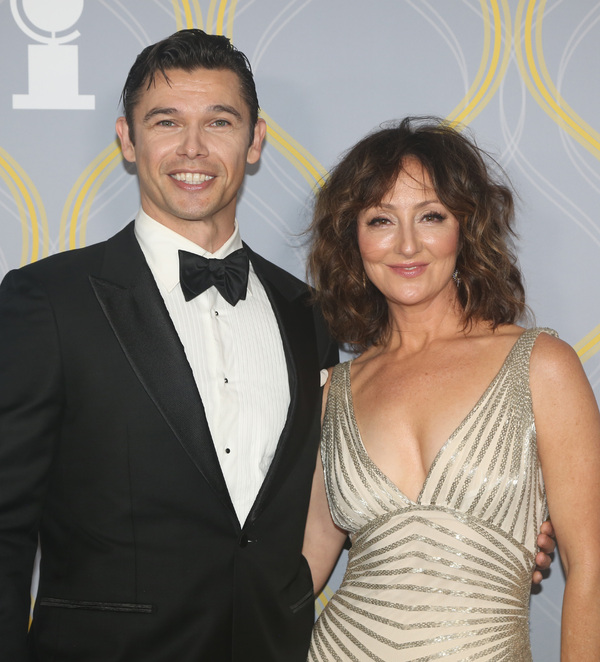 Photos: Broadway Stars Align on the 2022 Tony Awards Red Carpet Image