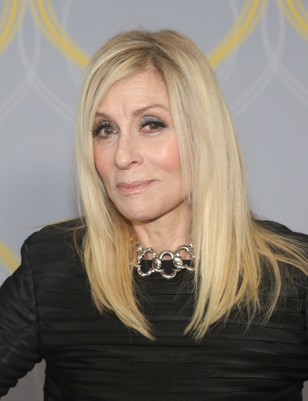 Photos: Broadway Stars Align on the 2022 Tony Awards Red Carpet Image