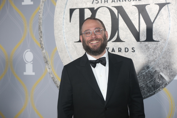 Photos: Broadway Stars Align on the 2022 Tony Awards Red Carpet Image
