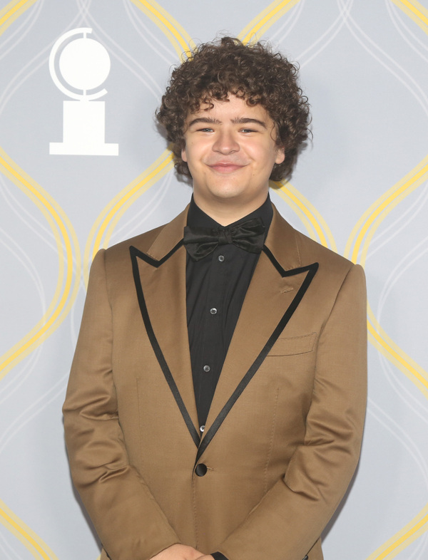 Photos: Broadway Stars Align on the 2022 Tony Awards Red Carpet Image