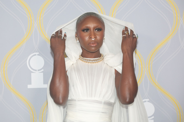 Photos: Broadway Stars Align on the 2022 Tony Awards Red Carpet Image
