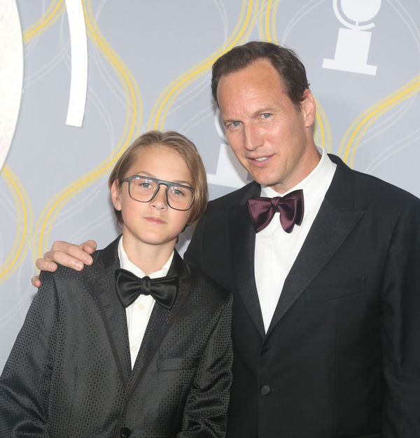 Photos: Broadway Stars Align on the 2022 Tony Awards Red Carpet Image