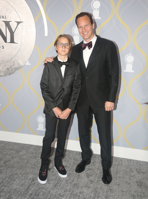 Photos: Broadway Stars Align on the 2022 Tony Awards Red Carpet Image