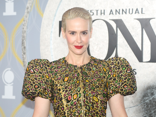 Photos: Broadway Stars Align on the 2022 Tony Awards Red Carpet Image