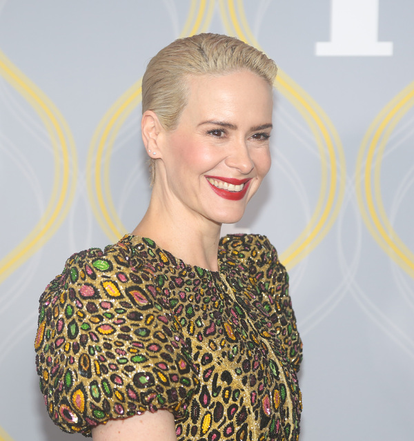 Photos: Broadway Stars Align on the 2022 Tony Awards Red Carpet Image